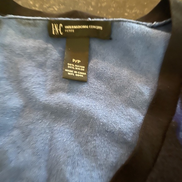 Size petite P inc international sweater - Picture 3 of 3